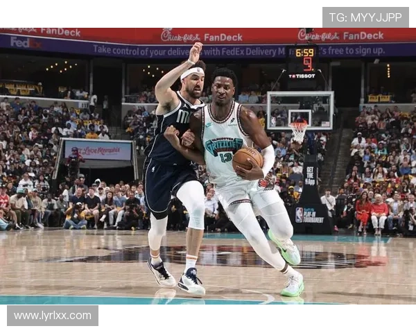 NBA精彩回顾雷霆大胜太阳湖人轻松战胜独行侠快船击败灰熊展现强势表现